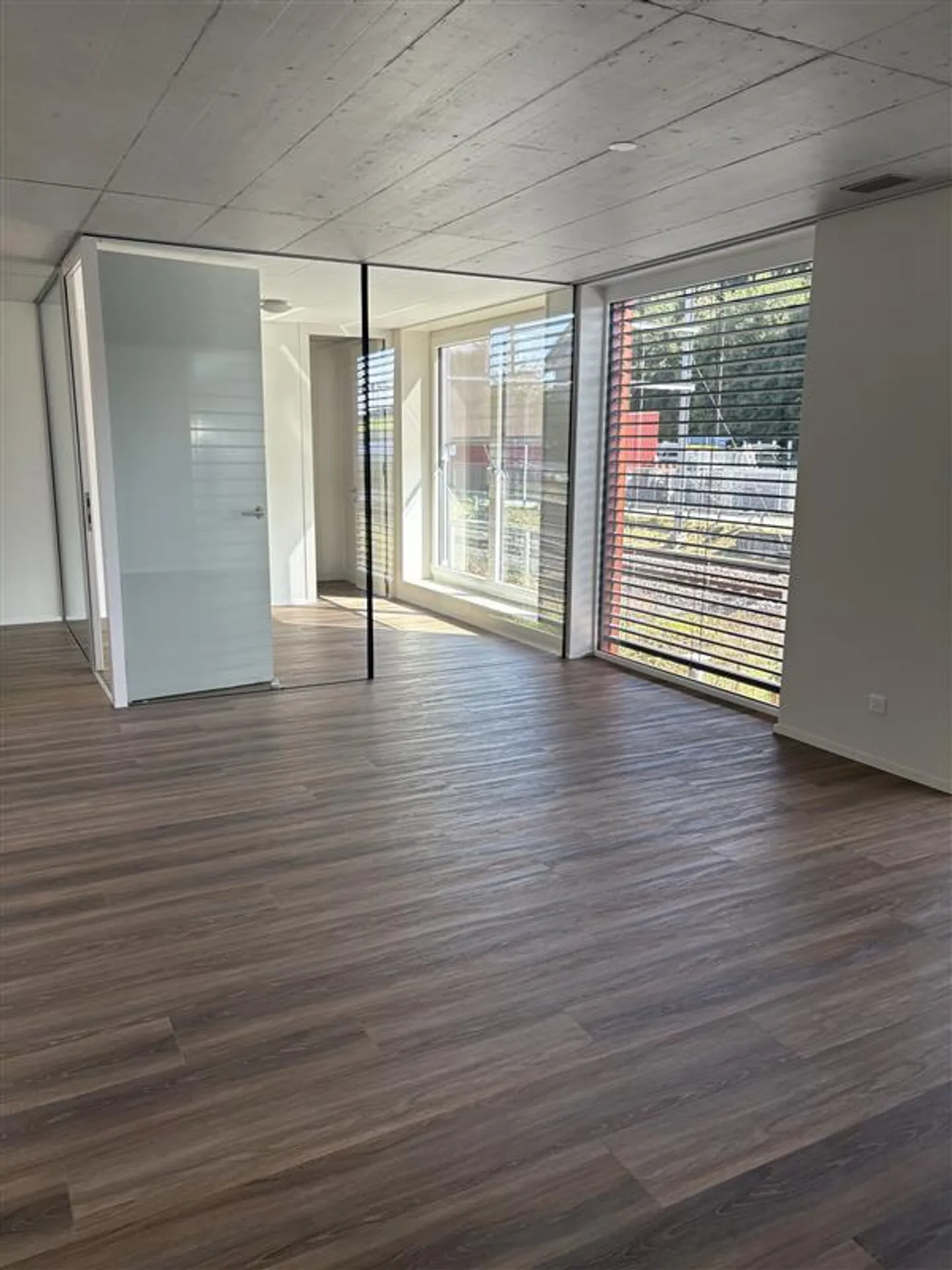 Appartamento moderno di 3,5 stanze - Foto 3 di 8