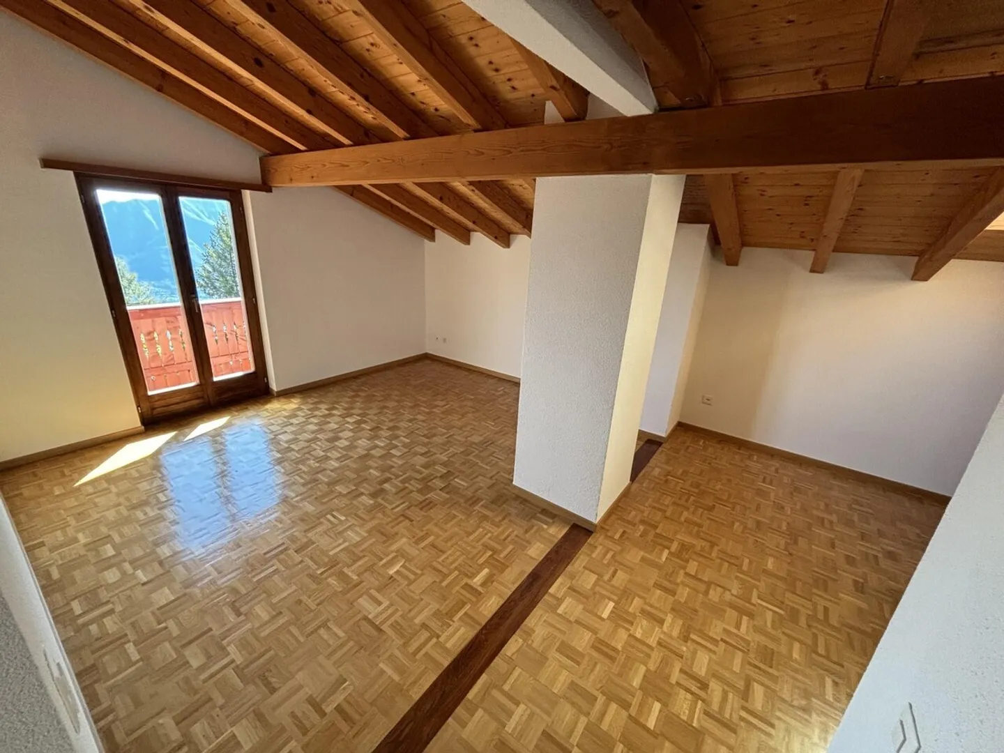 3-family house with three 2 1/2-room holiday apartments in a very sunny, quiet location - Photo 12 of 13