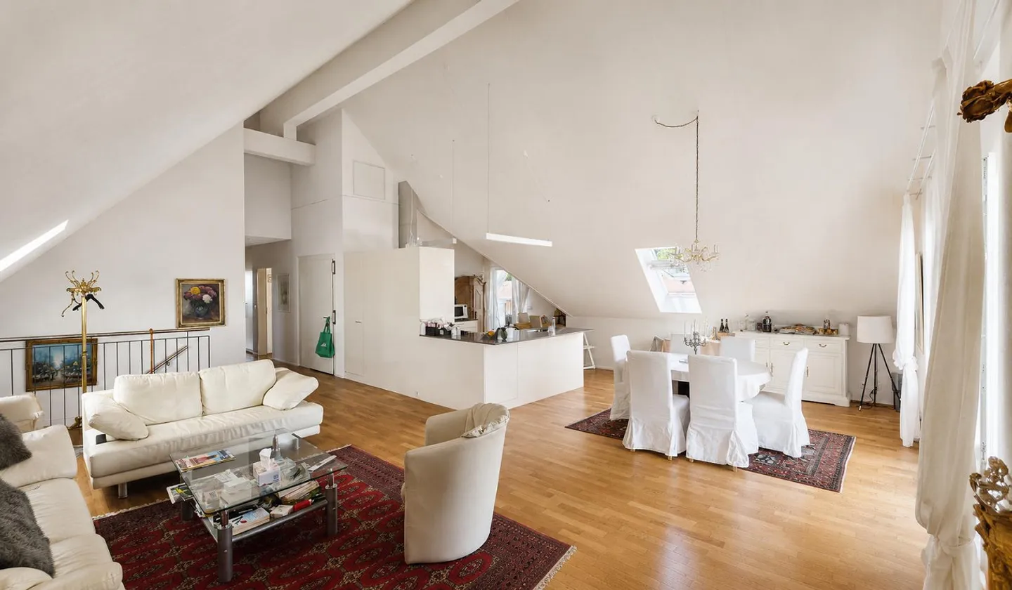 Stylish penthouse apartment with balcony paradise - Photo 3 of 12