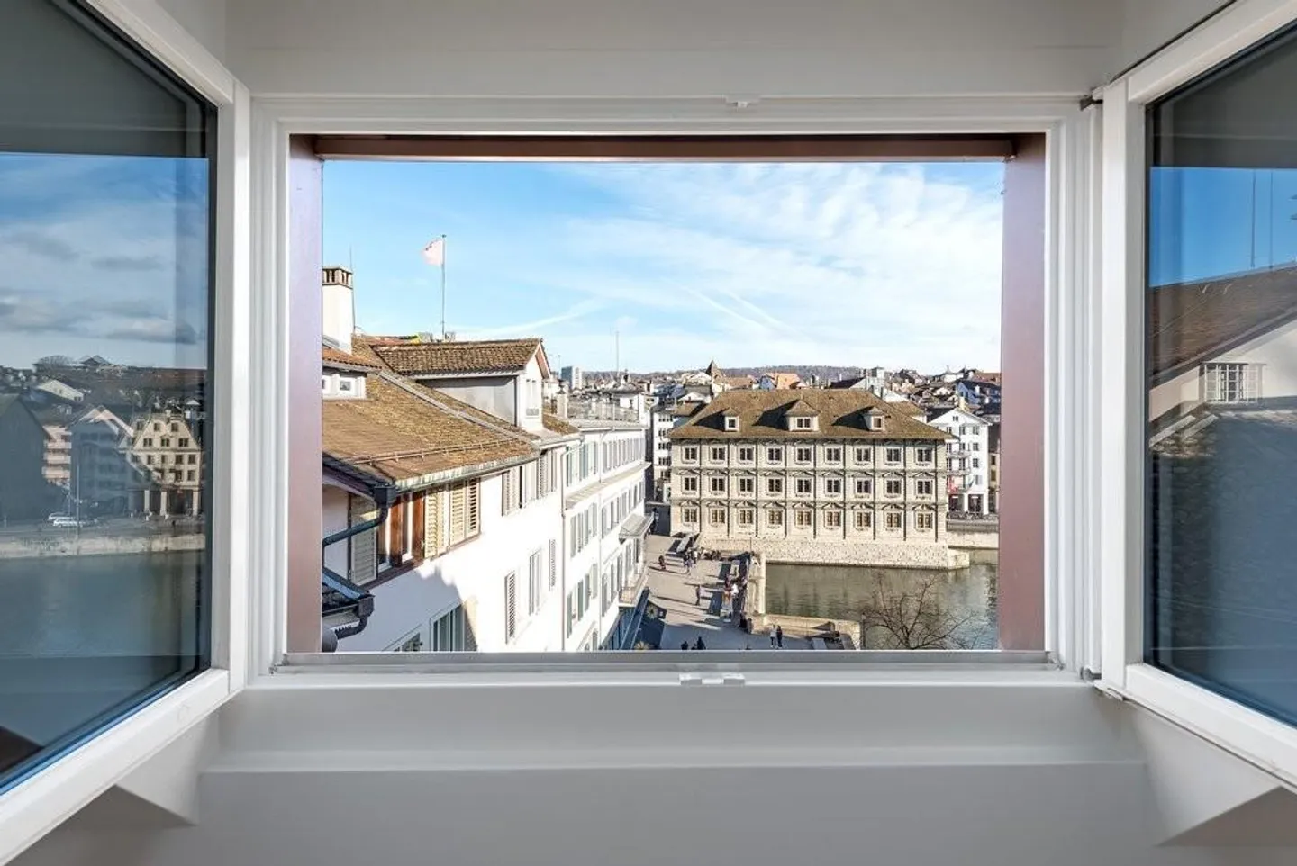 Directly on Weinplatz, Penthouse with Terrace and Dream View - Photo 4 of 11