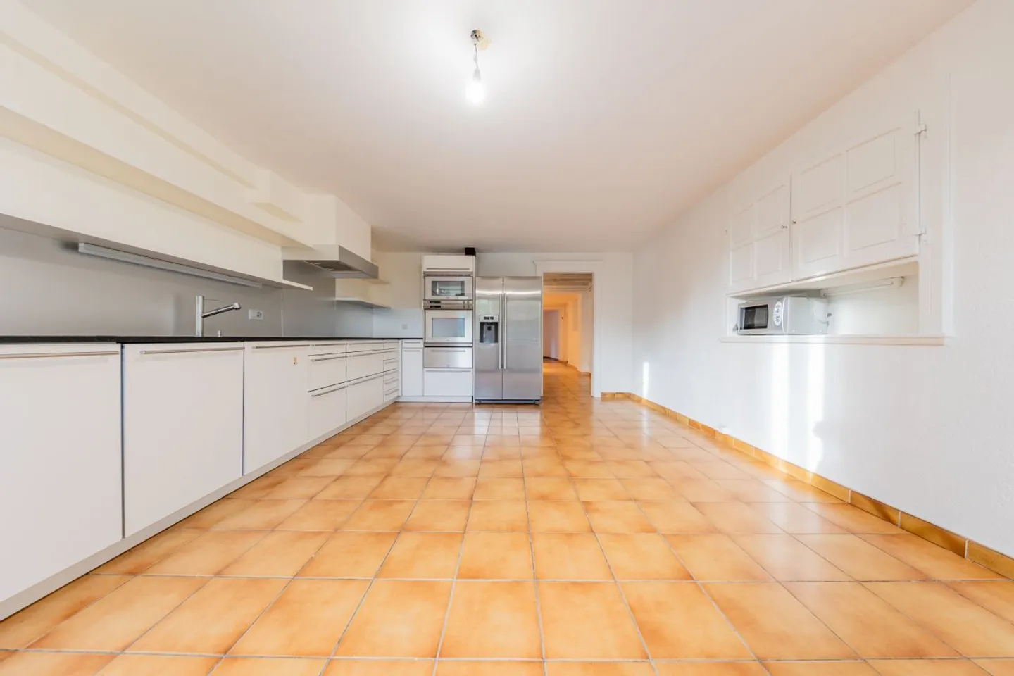 À louer - Magnifique maison de village de 7,5 pièces - 260 m² - Espace piscine chauffé - Trélex (Nyon) - Photo 9 sur 13