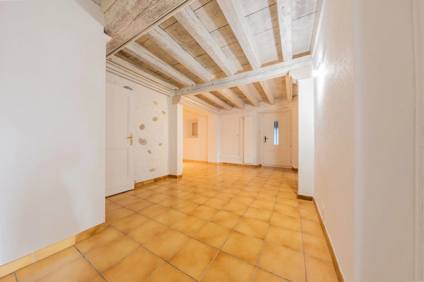 À louer - Magnifique maison de village de 7,5 pièces - 260 m² - Espace piscine chauffé - Trélex (Nyon) - Photo 12 sur 13