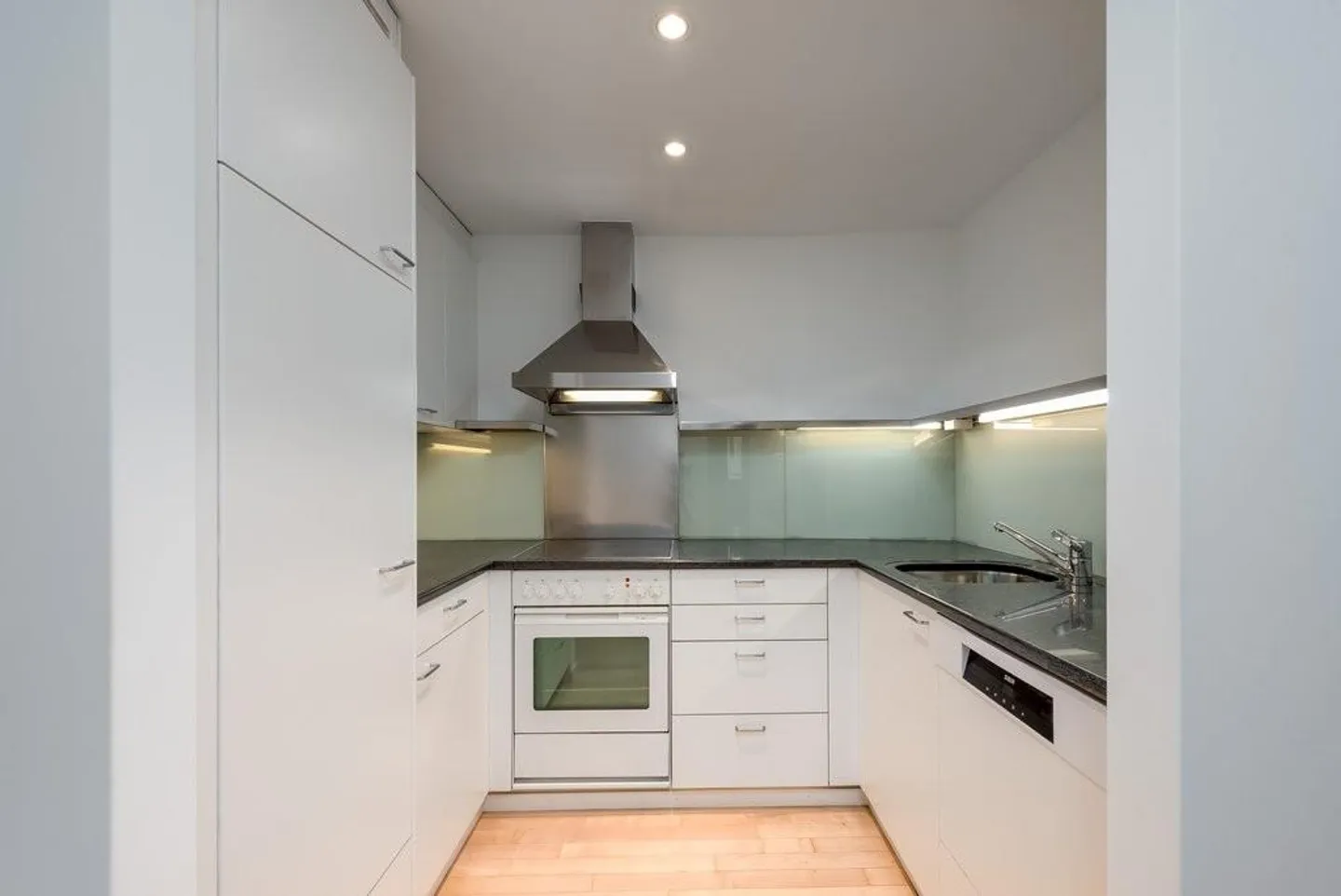 Directly on Weinplatz, Penthouse with Terrace and Dream View - Photo 6 of 11