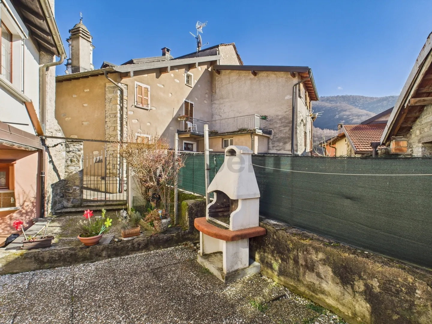 Elegantes Einfamilienhaus mit 3 Zimmern und Balkon, Breggia - Foto 12 von 13