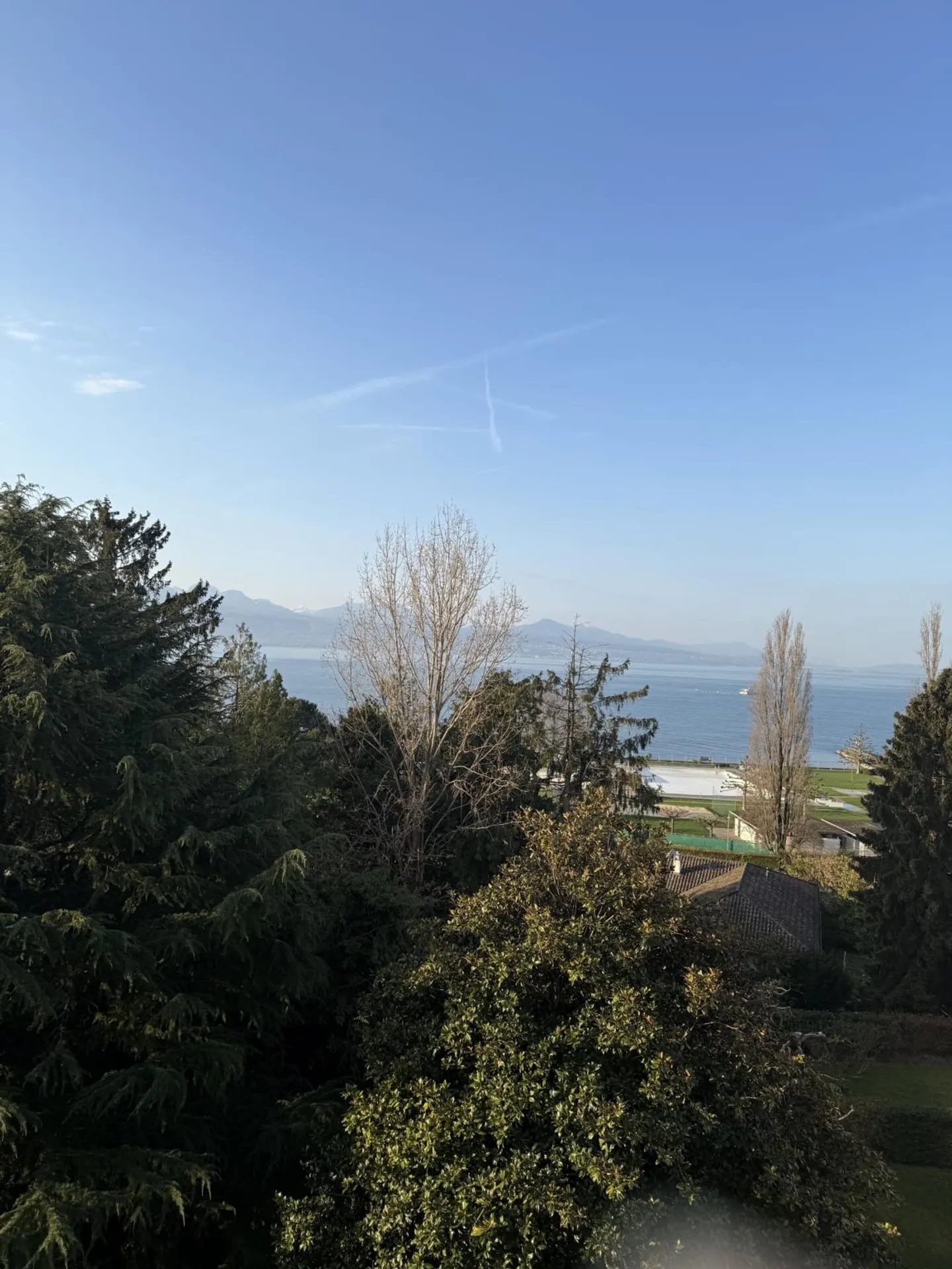 Charming Apartment with Lake View - Photo 2 of 16