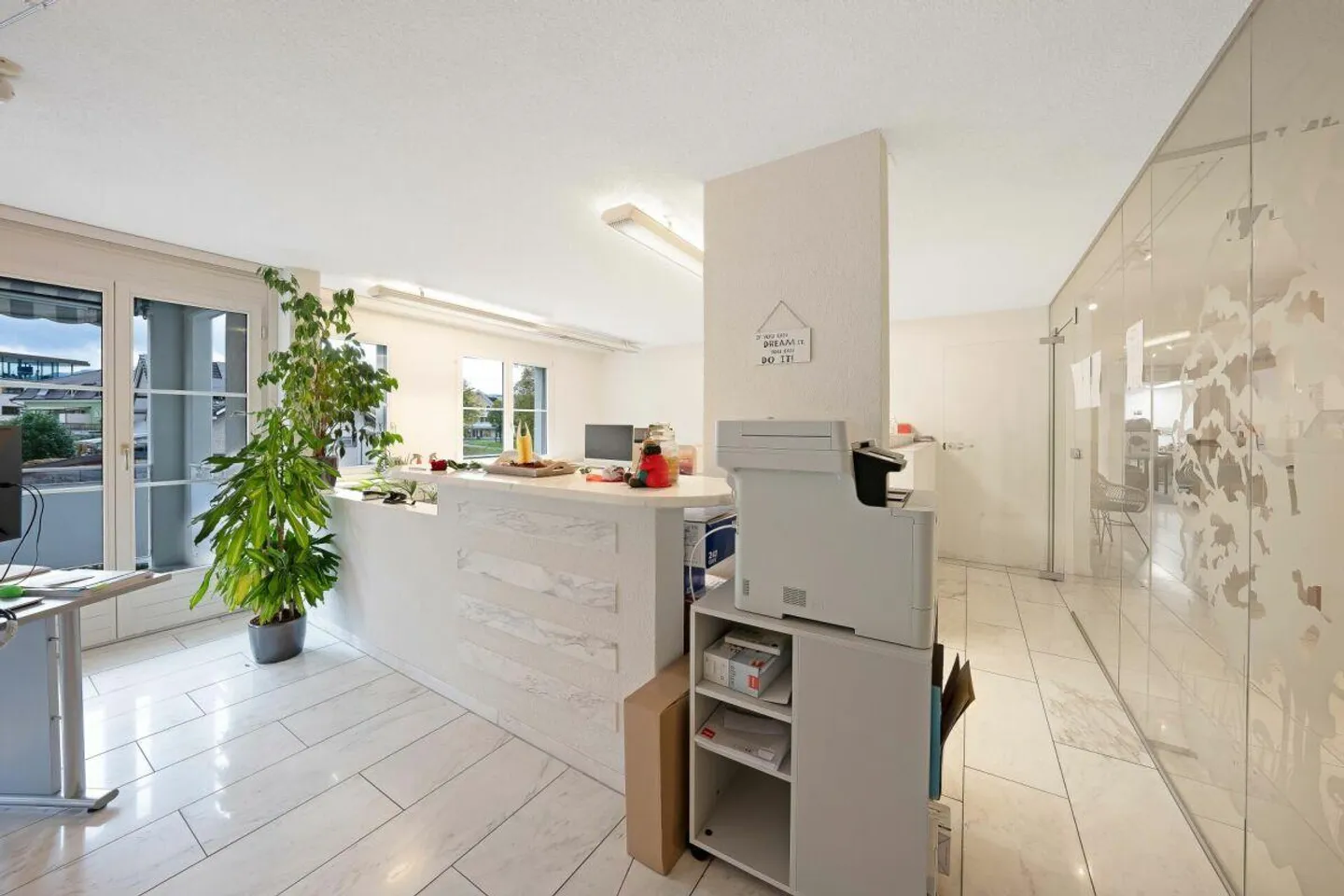 Büro-, Schulungs-, und/oder Praxisräumlichkeiten - Foto 6 von 9