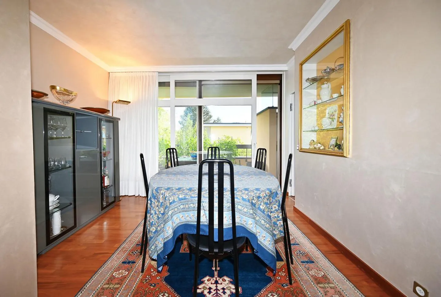 Penthouse mit großer Terrasse und Blick auf die umliegenden Berge - Foto 7 von 18