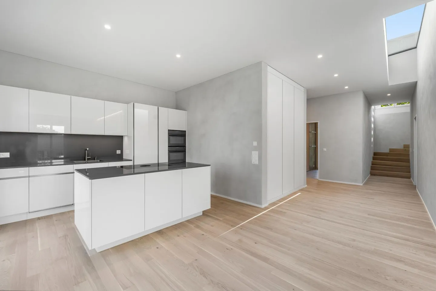 Neubauwohnung mit beeindruckender Raumhöhe und exklusivem Dachgarten - Foto 1 von 9