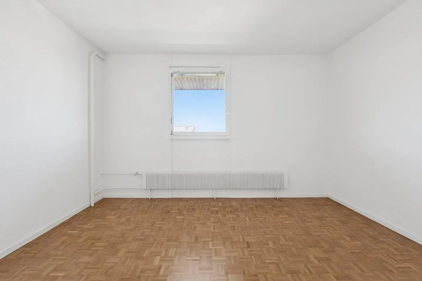 High-Floor Apartment with Views - Photo 9 of 10