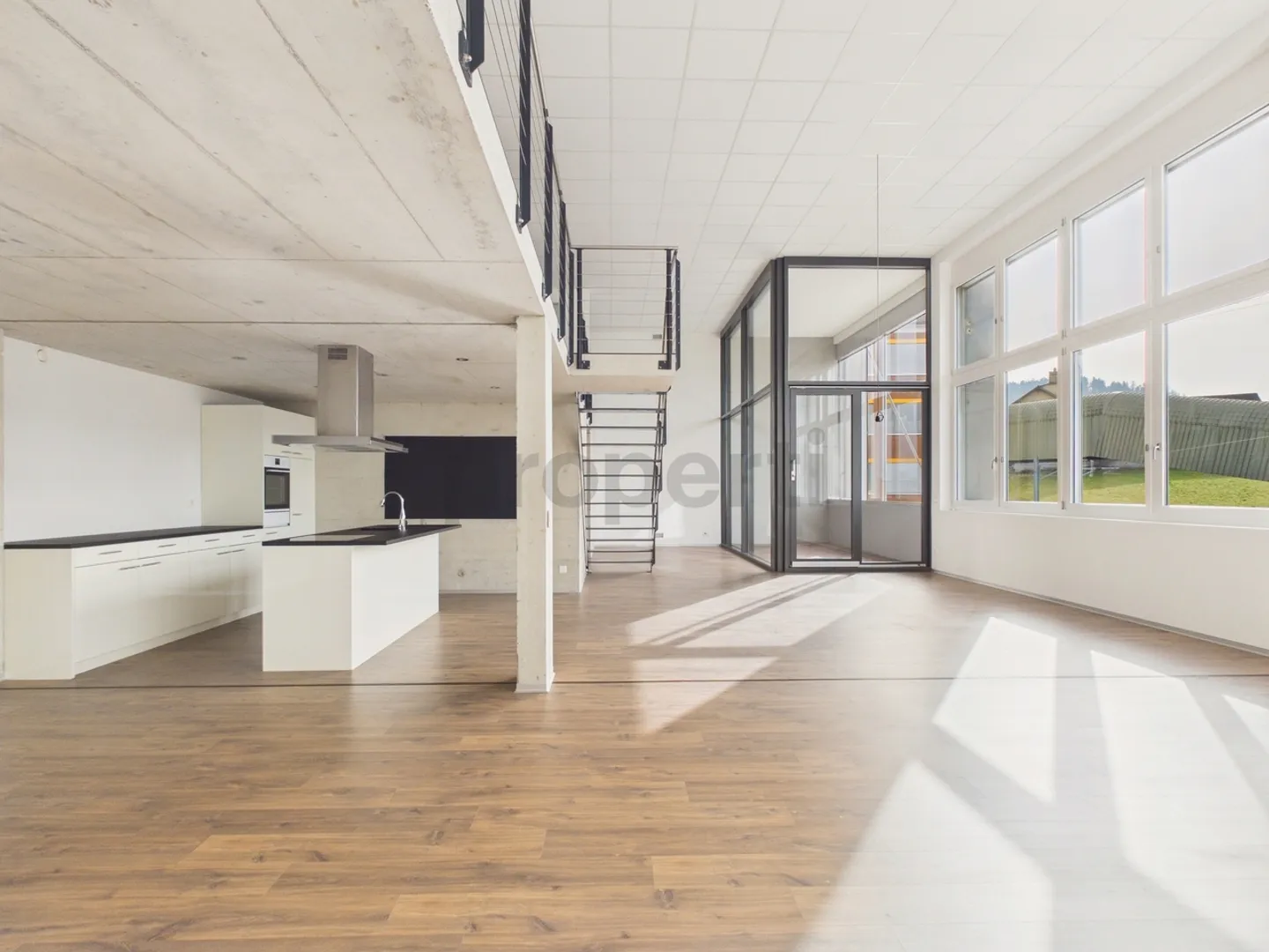 Stylisches Loft mit Balkon - Foto 1 von 13