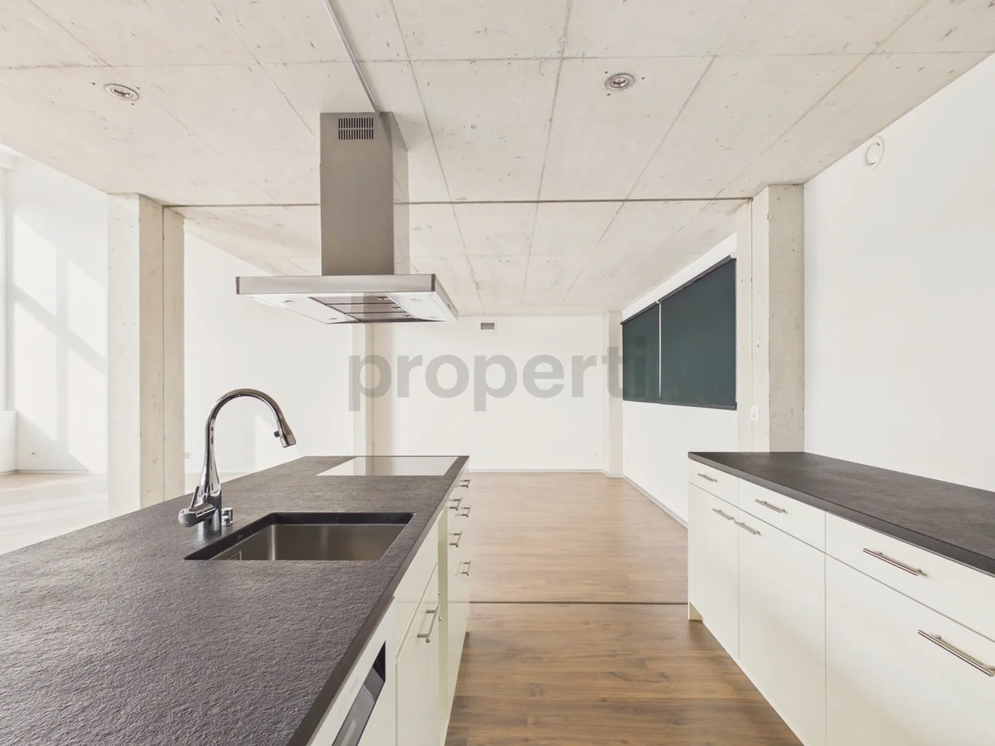 Stylisches Loft mit Balkon - Foto 4 von 13
