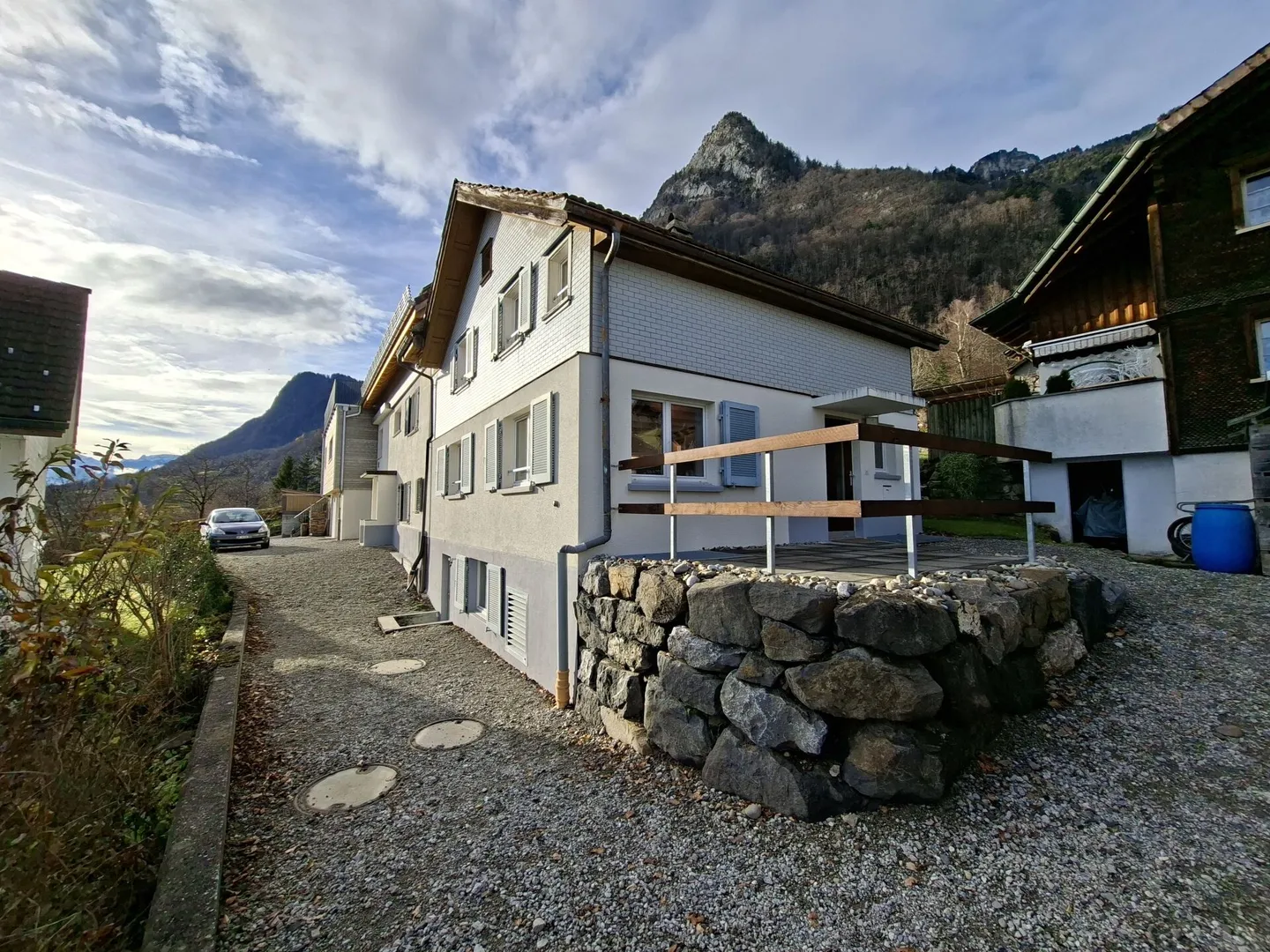 Charming terraced family house with a wide view and idyllic seating area. - Photo 1 of 14