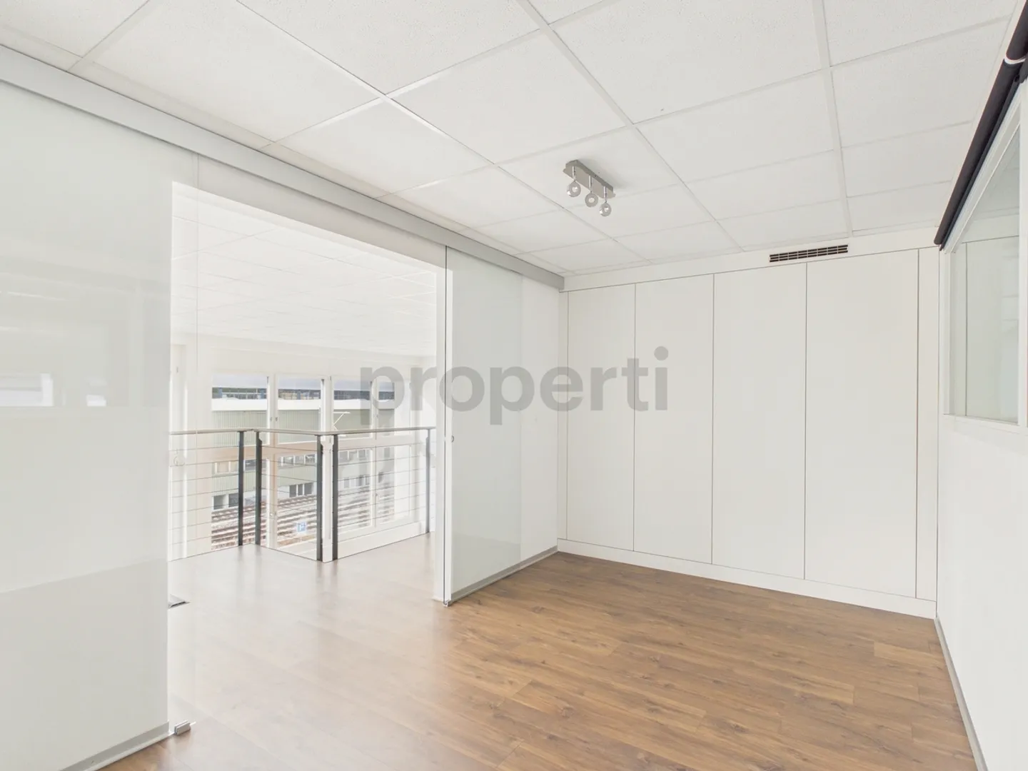 Stylisches Loft mit Balkon - Foto 12 von 13