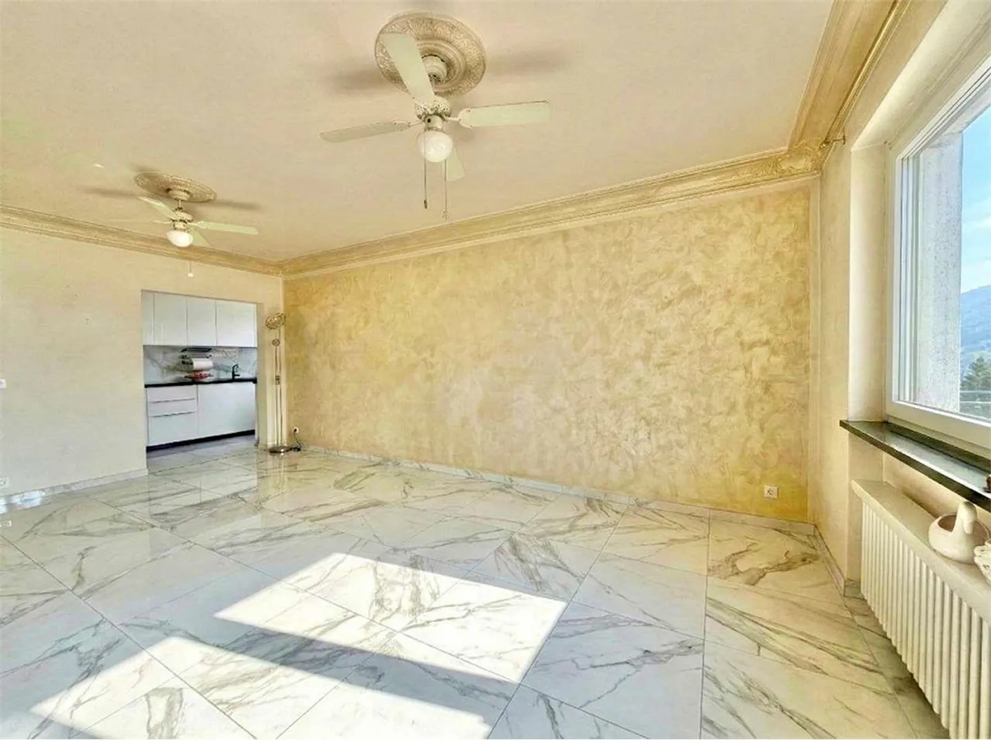 Ampio appartamento di 4,5 locali a Balerna - Foto 2 di 9