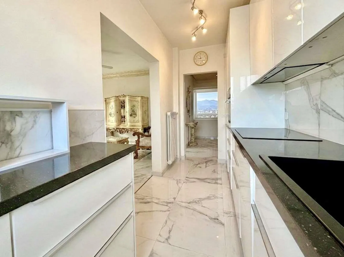 Ampio appartamento di 4,5 locali a Balerna - Foto 3 di 9