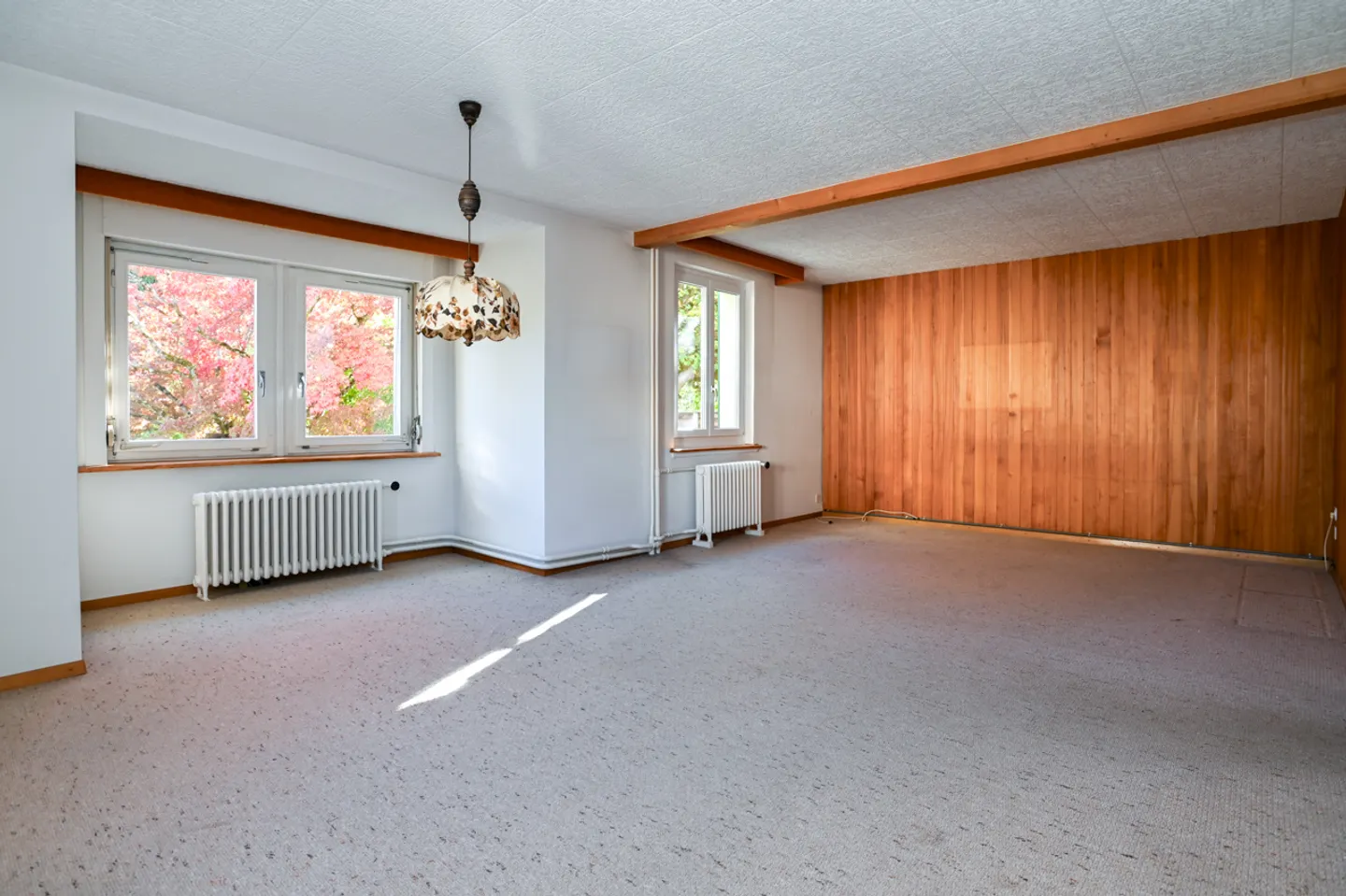 Maison jumelée avec jardin spacieux dans le meilleur emplacement à Zelgli - Photo 6 sur 13