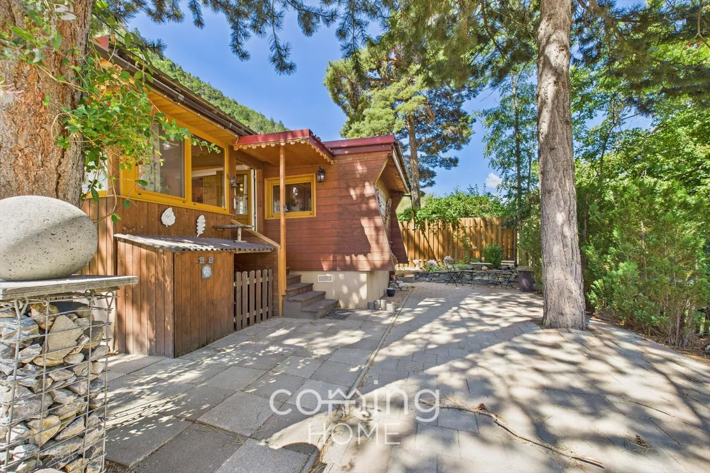 Holiday Residence in Raron - 4-Room Mobile Home with Alpine View and Pool Access - Photo 1 of 12