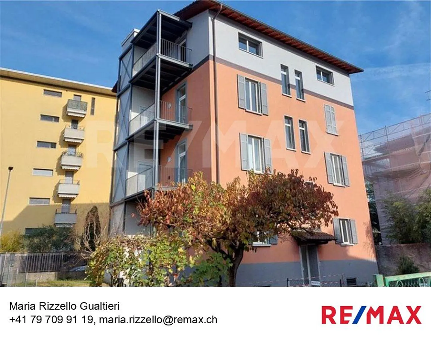 Appartamento 4,5 locali con balcone e due posti auto - Foto 1 di 12