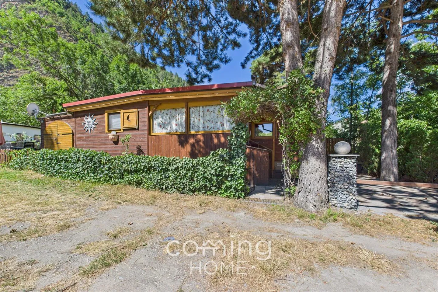 Holiday Residence in Raron - 4-Room Mobile Home with Alpine View and Pool Access - Photo 11 of 12