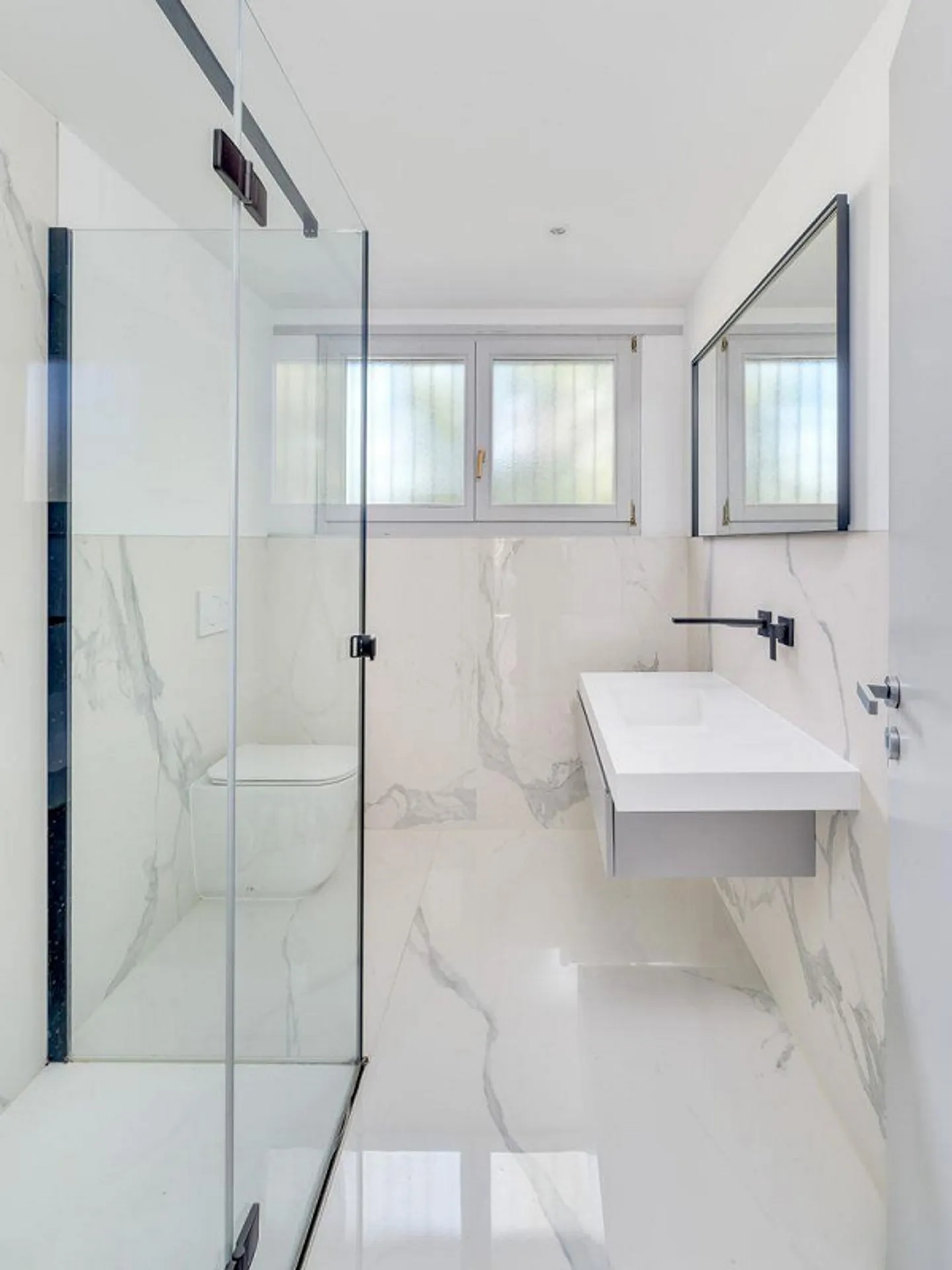 VILLA 5.5 LOCALI CON VISTA CITTÀ E LAGO DI LUGANO | EXCLUSIVE 5.5-R... - Foto 3 di 15
