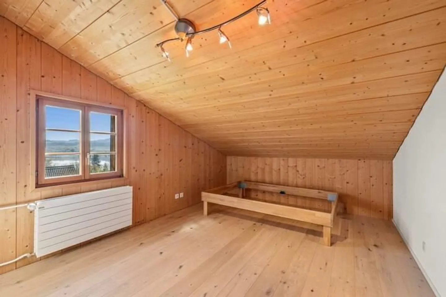 Charming End Row House with Lake View and Swedish Stove in Pfäffikon - Photo 6 of 8