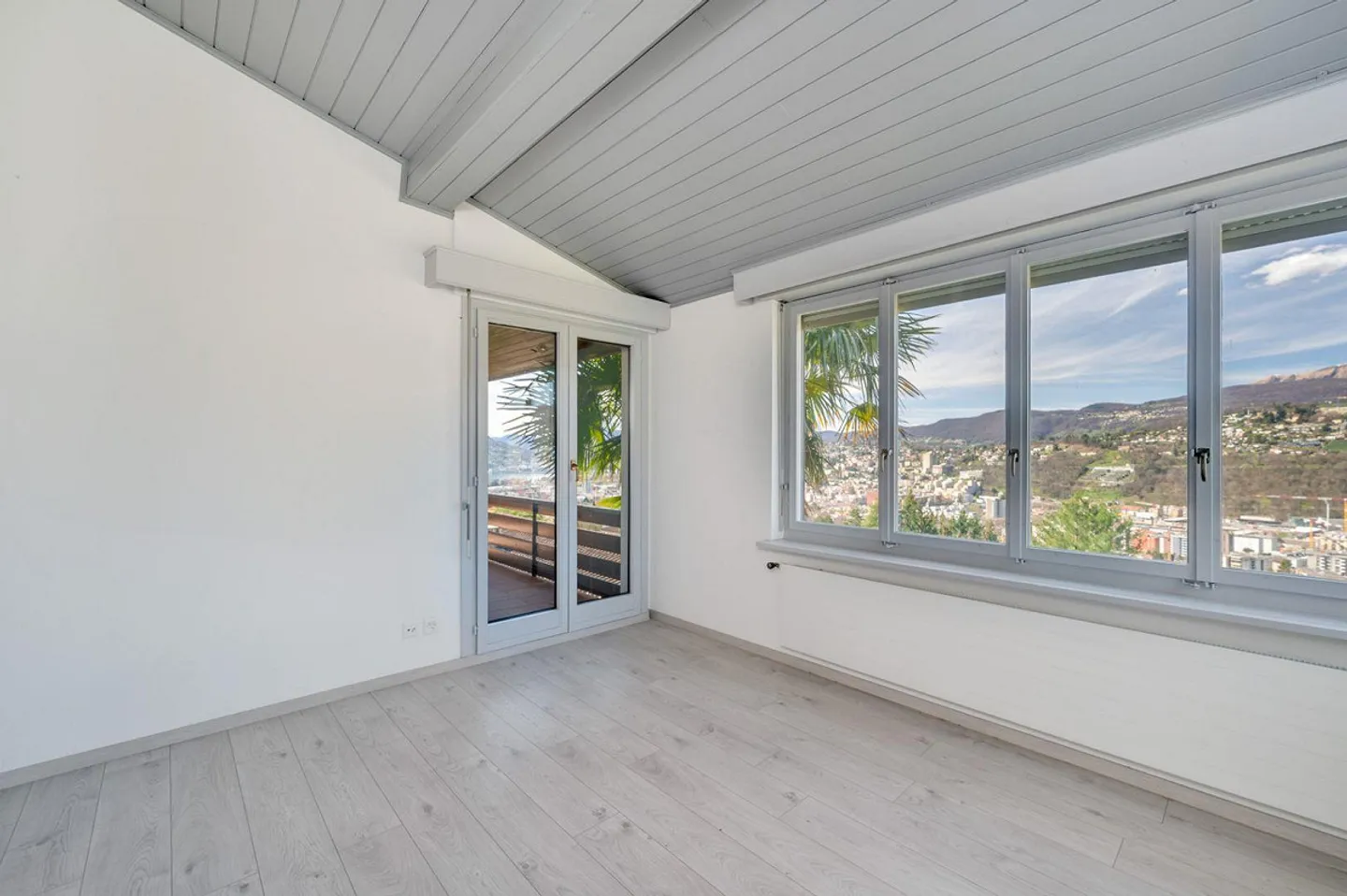 VILLA 5.5 LOCALI CON VISTA CITTÀ E LAGO DI LUGANO | EXCLUSIVE 5.5-R... - Foto 15 di 15
