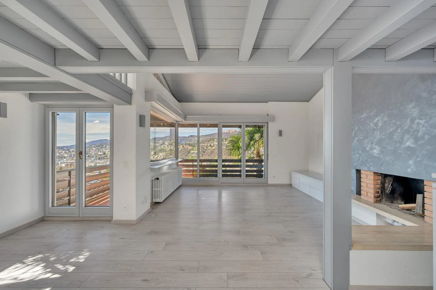 VILLA 5.5 LOCALI CON VISTA CITTÀ E LAGO DI LUGANO | EXCLUSIVE 5.5-R... - Foto 11 di 15