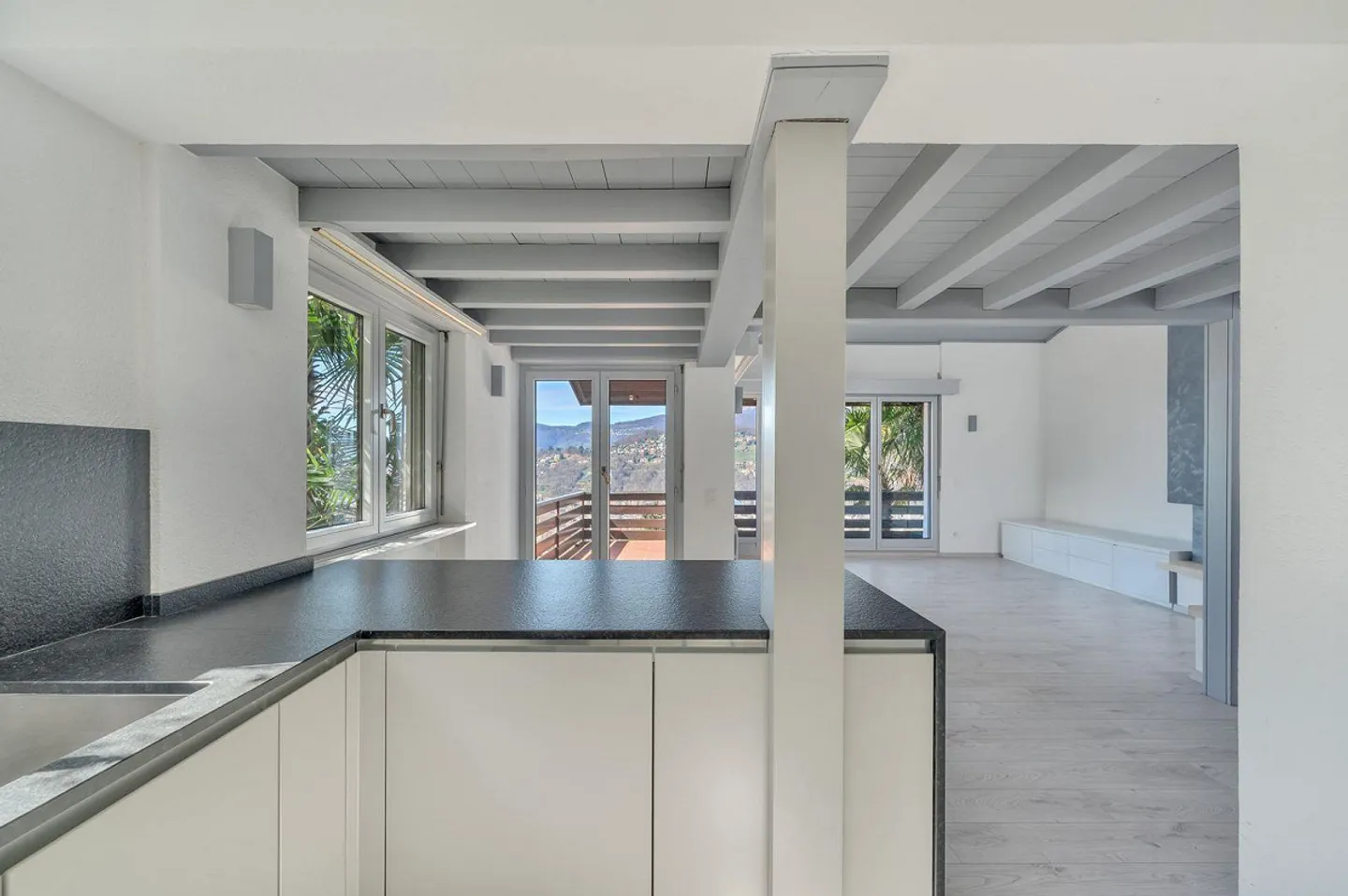 VILLA 5.5 LOCALI CON VISTA CITTÀ E LAGO DI LUGANO | EXCLUSIVE 5.5-R... - Foto 12 di 15