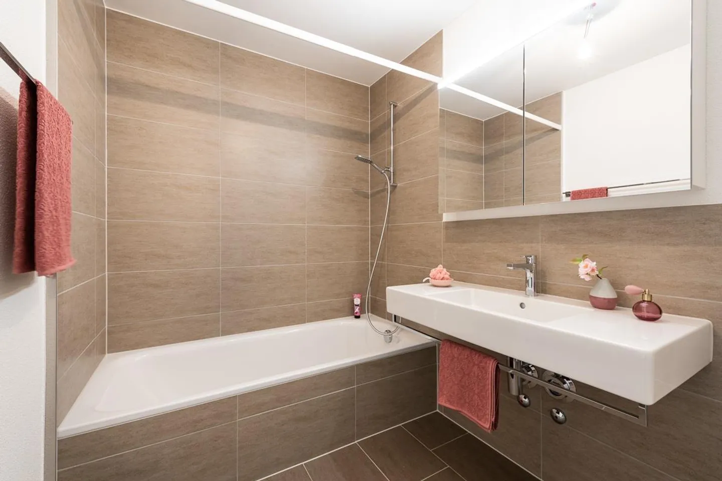 La tua nuova casa - Ottimo appartamento con terrazza! - Foto 3 di 7