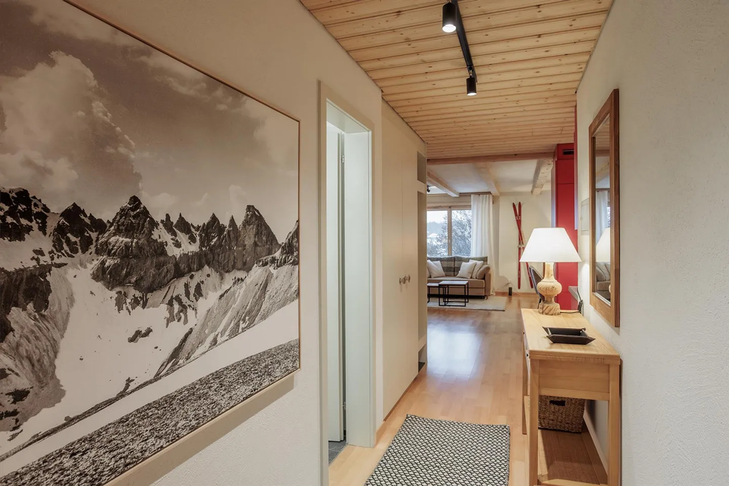 Gioiello per le vacanze con sauna e vista | nel centro del villaggio di Flims - Foto 3 di 15