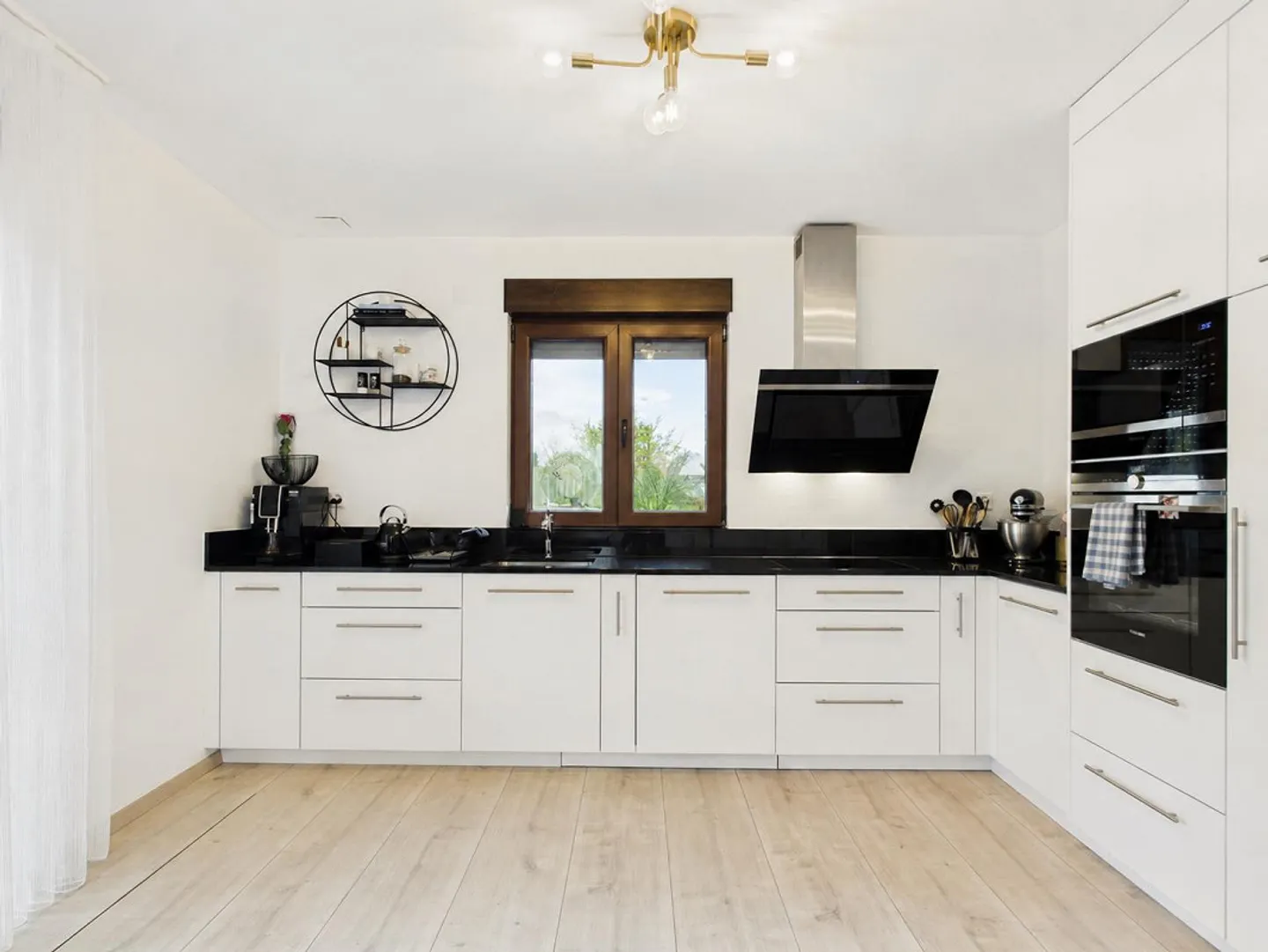 Modern Townhouse in Saint-Aubin - Photo 5 of 11