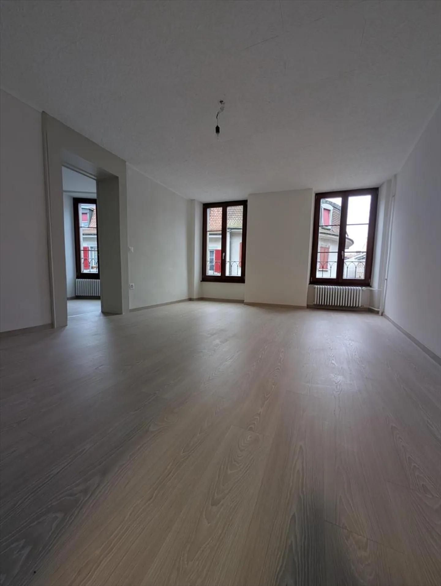 Apartment for rent - Photo 2 of 6