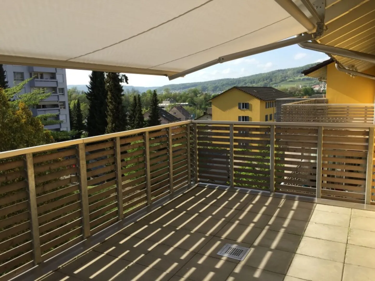 Bright 4-room apartment for rent - Photo 6 of 7