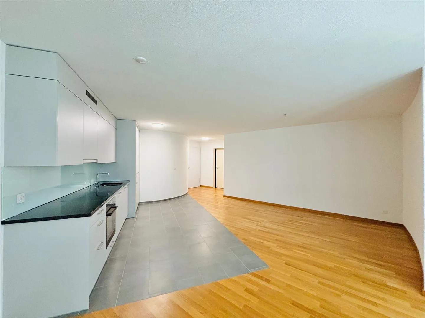 2-room apartment - Photo 4 of 8