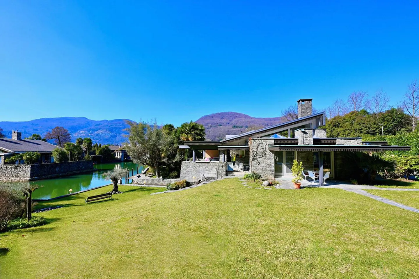 Villa de Luxe Face au Lac de Lugano avec Ponton et Place de Bateau - Photo 20 sur 21