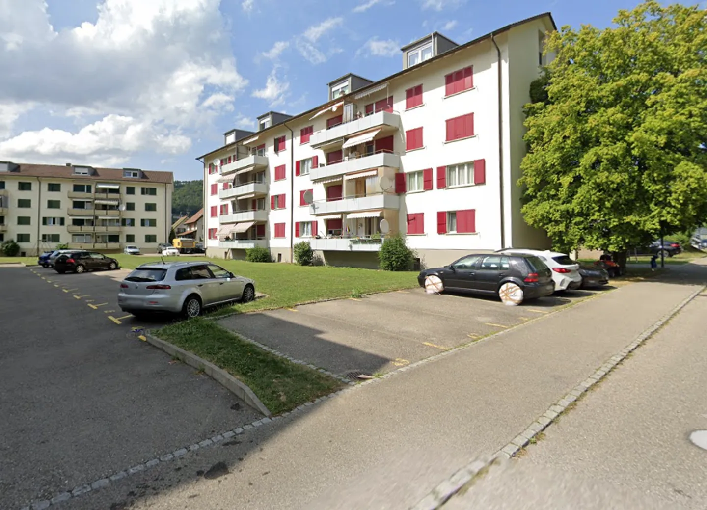 Outdoor parking spaces for rent in Balsthal! - Photo 1 of 1