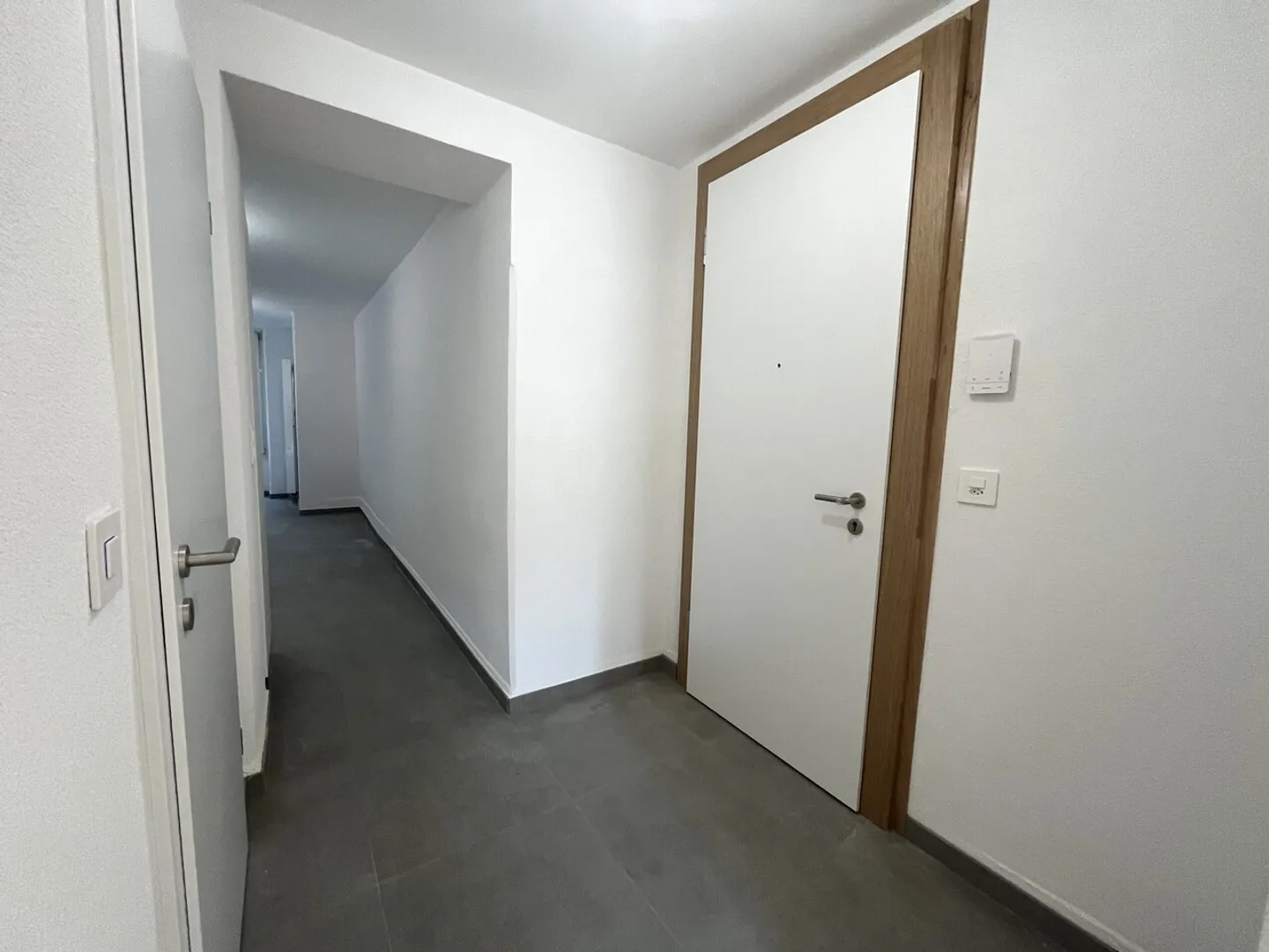 Charmant appartement 2 pièces avec jardin - Photo 3 sur 9