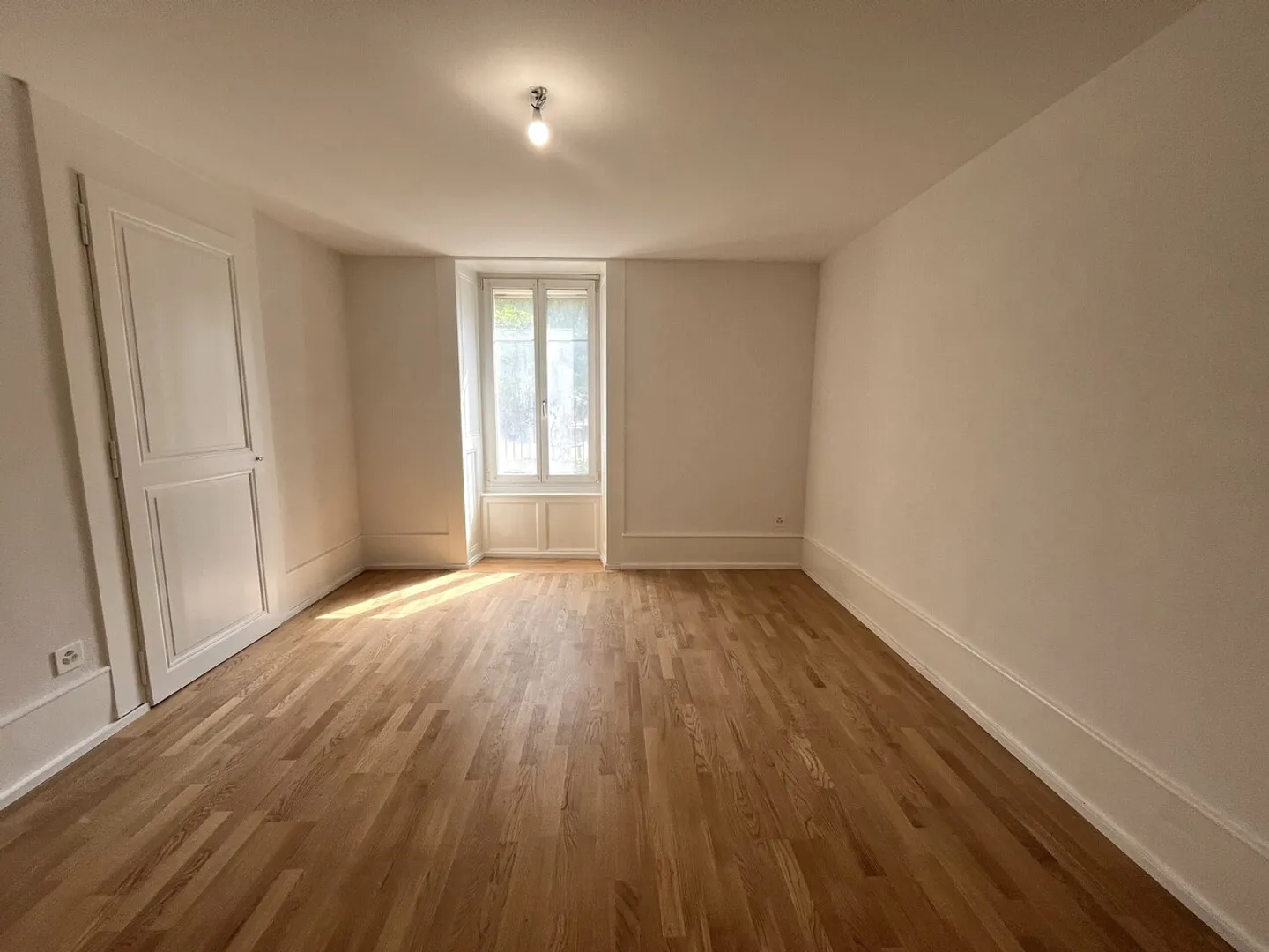 Charmant appartement 2 pièces avec jardin - Photo 8 sur 9