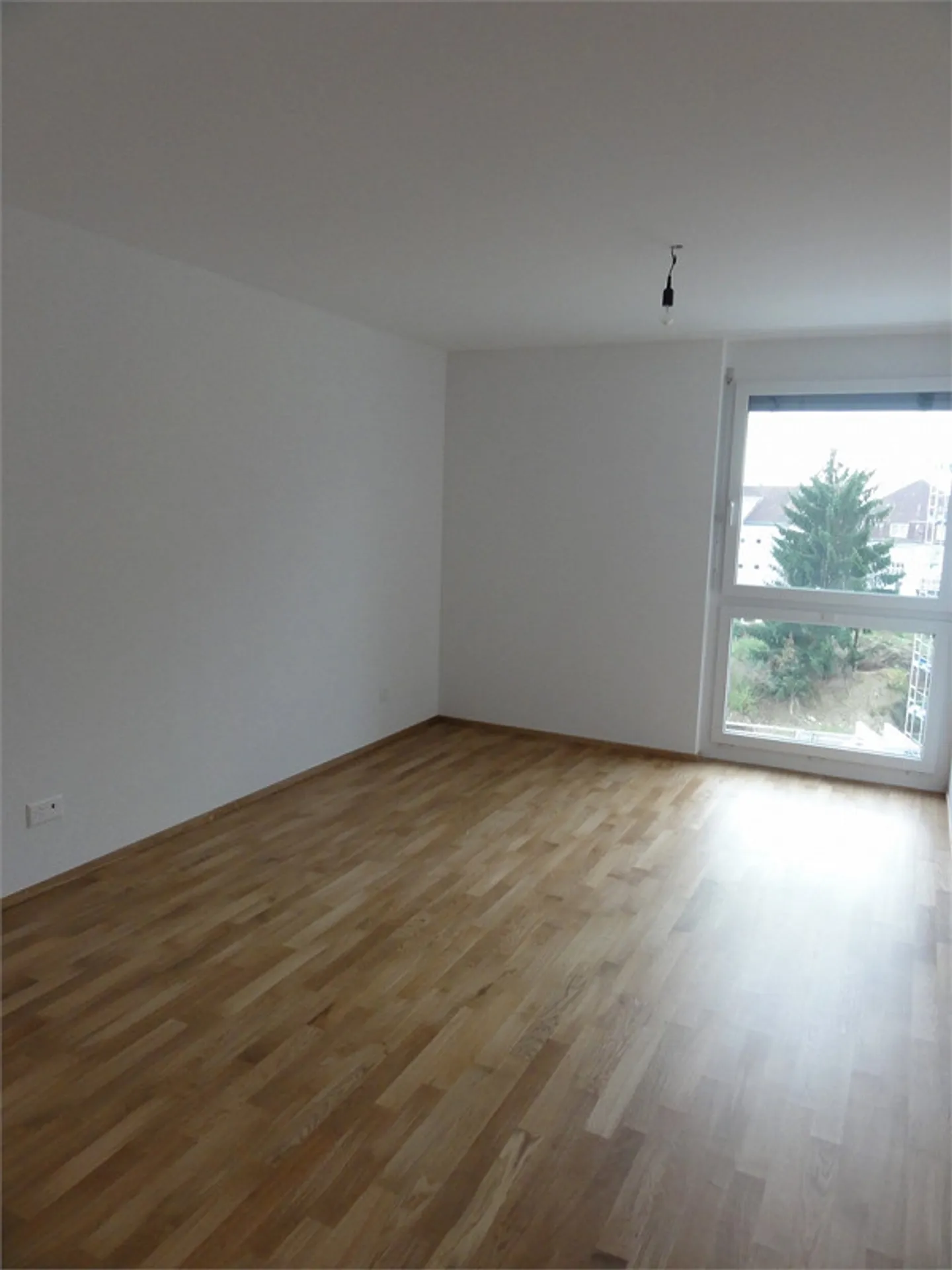 Modernes 4.5 Zimmer Apartment - Foto 7 von 14