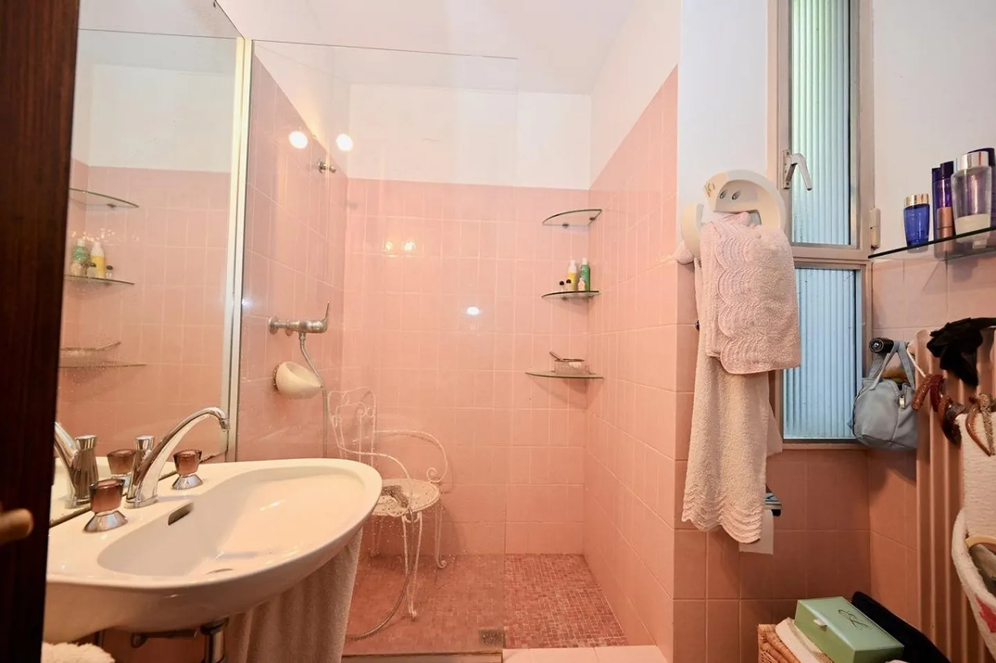 VILLA NID D'AQUILA. PROPRIÉTÉ SPÉCIALE POUR DES PERSONNALITÉS SPÉCIALES - Photo 12 sur 12