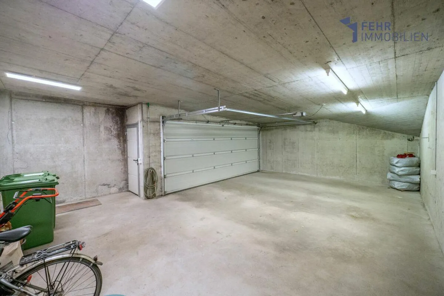 Fehr Immobilien - Aussichtsreiches 5½-Zi.-Einfamilienhaus an idylli... - Foto 11 von 13