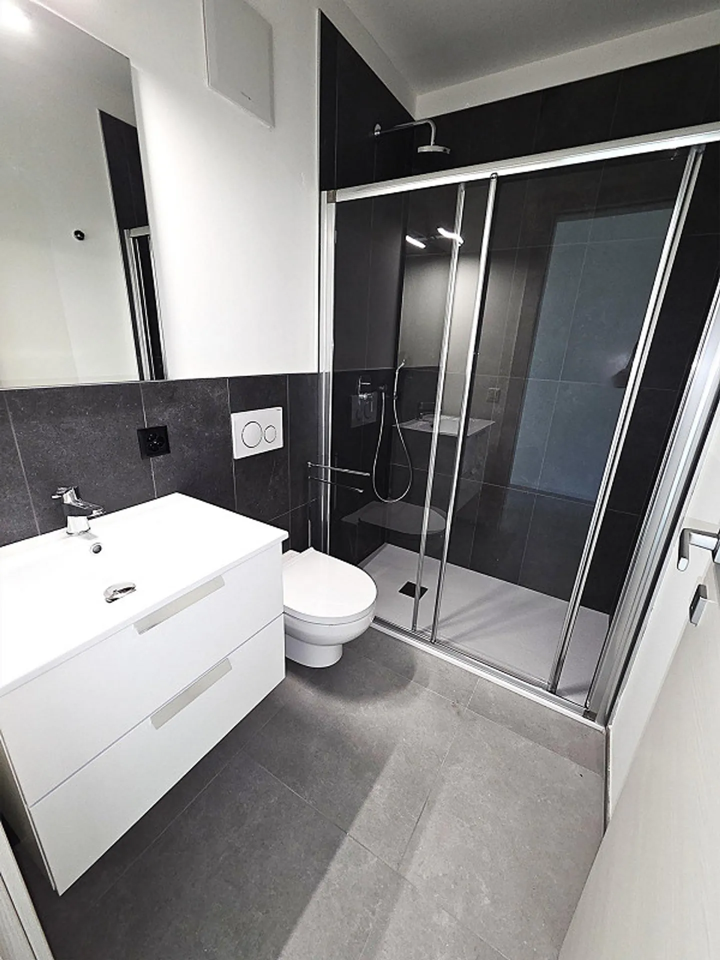 Appartamento 4.5 locali con giardino a Claro - Photo 12 sur 15