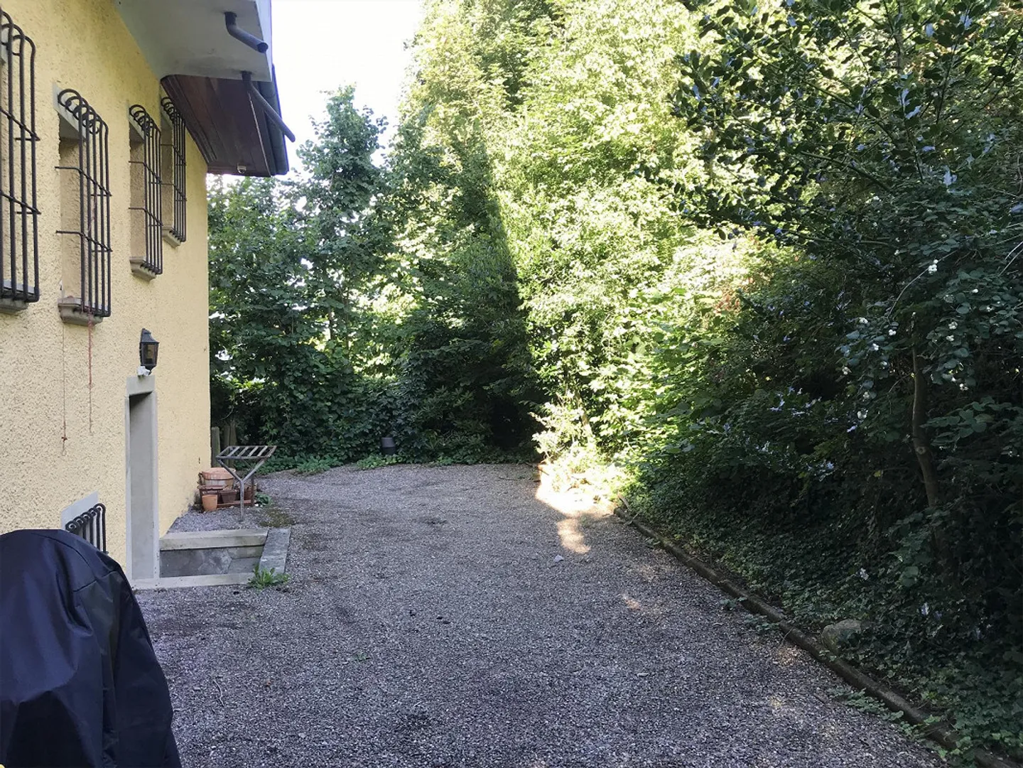 Appartement dans une maison individuelle avec entrée séparée - Photo 4 sur 4