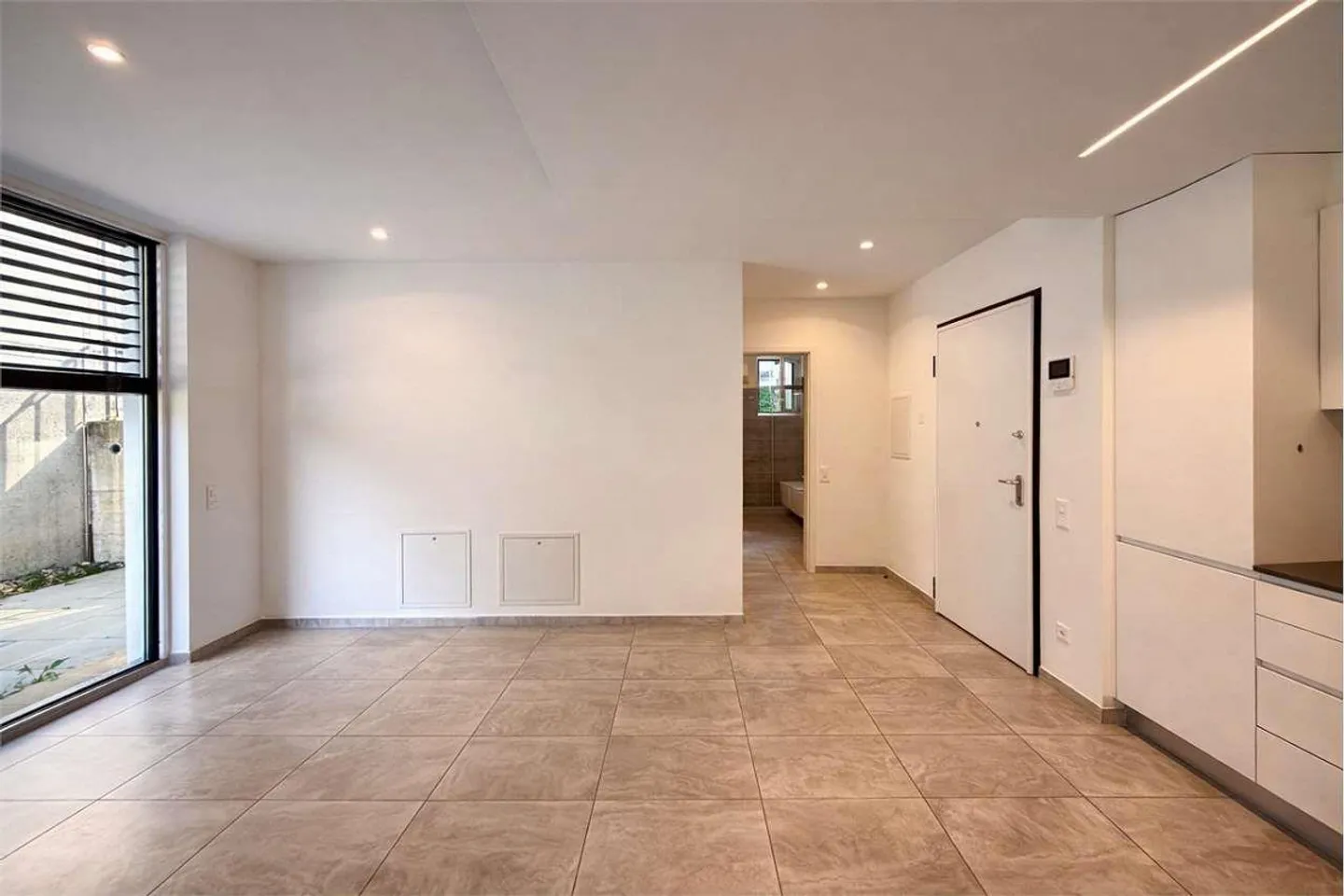 Appartement 2,5 pièces avec jardin - Carabbia - Photo 3 sur 13