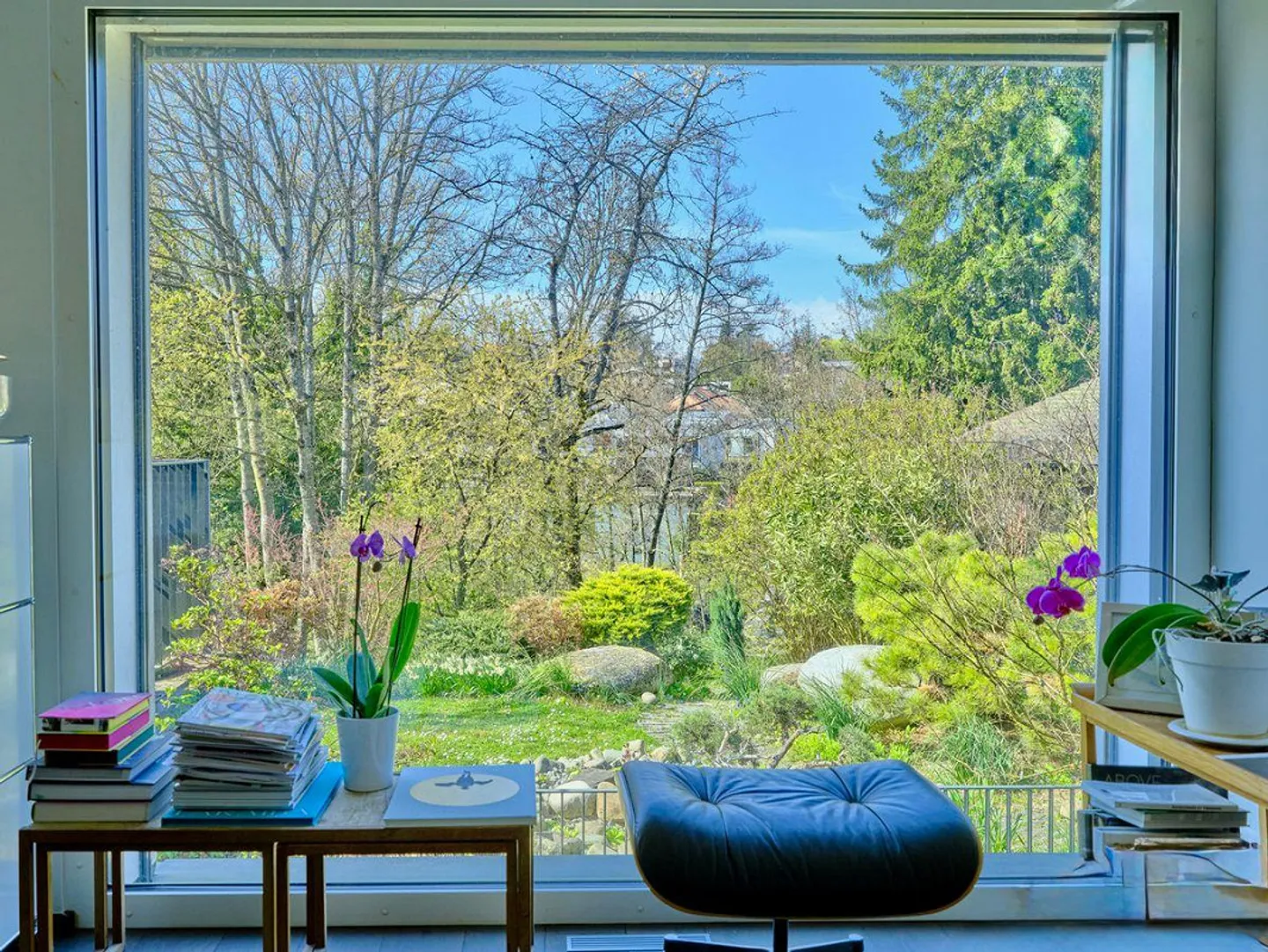 Contemporary Townhouse with Garden - Photo 1 of 13