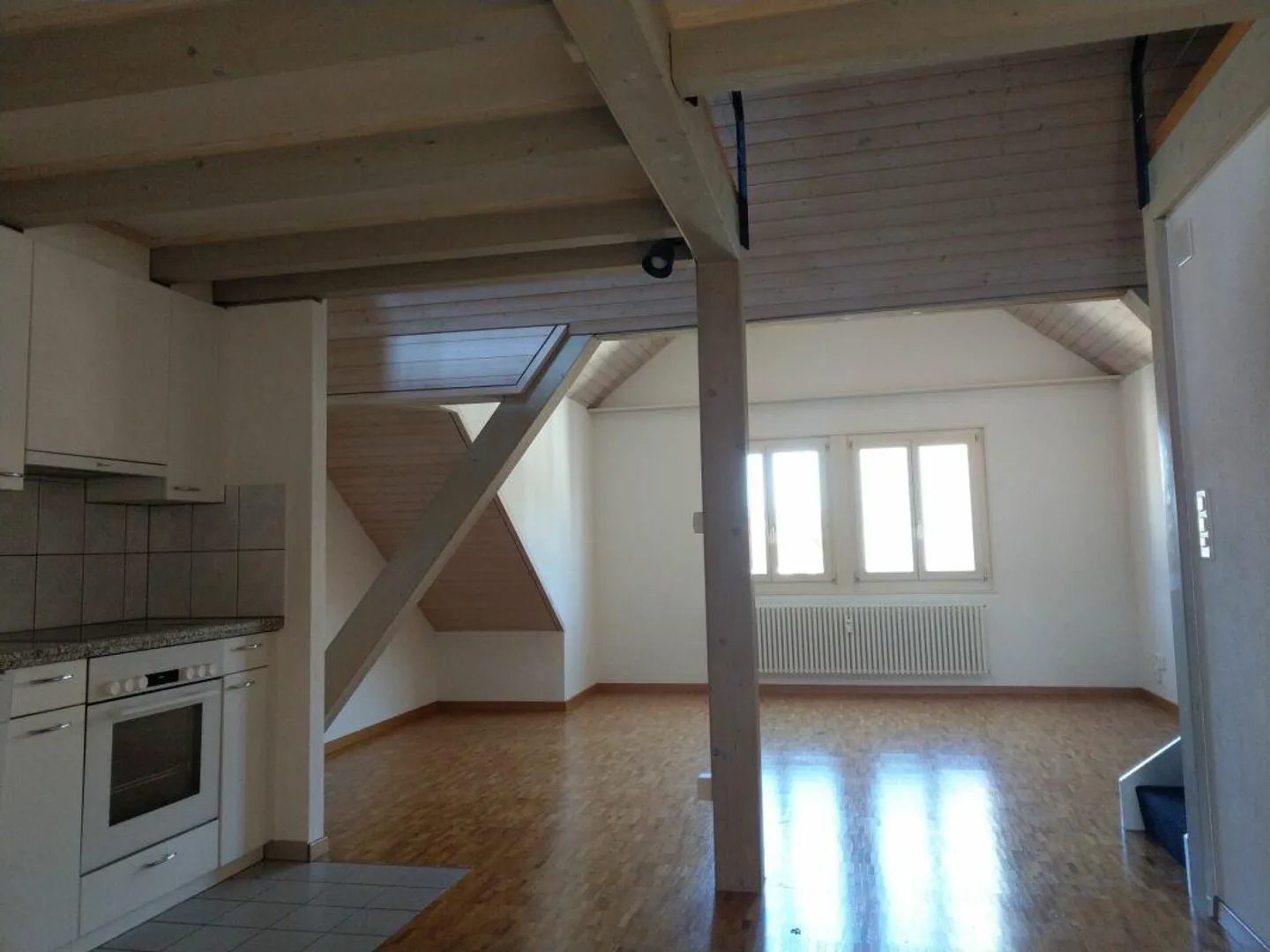 Appartement central 2.5 pièces - Photo 3 sur 8