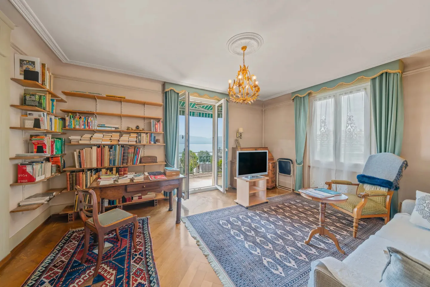 Affascinante Casa Familiare con Vista Lago - Foto 14 di 19