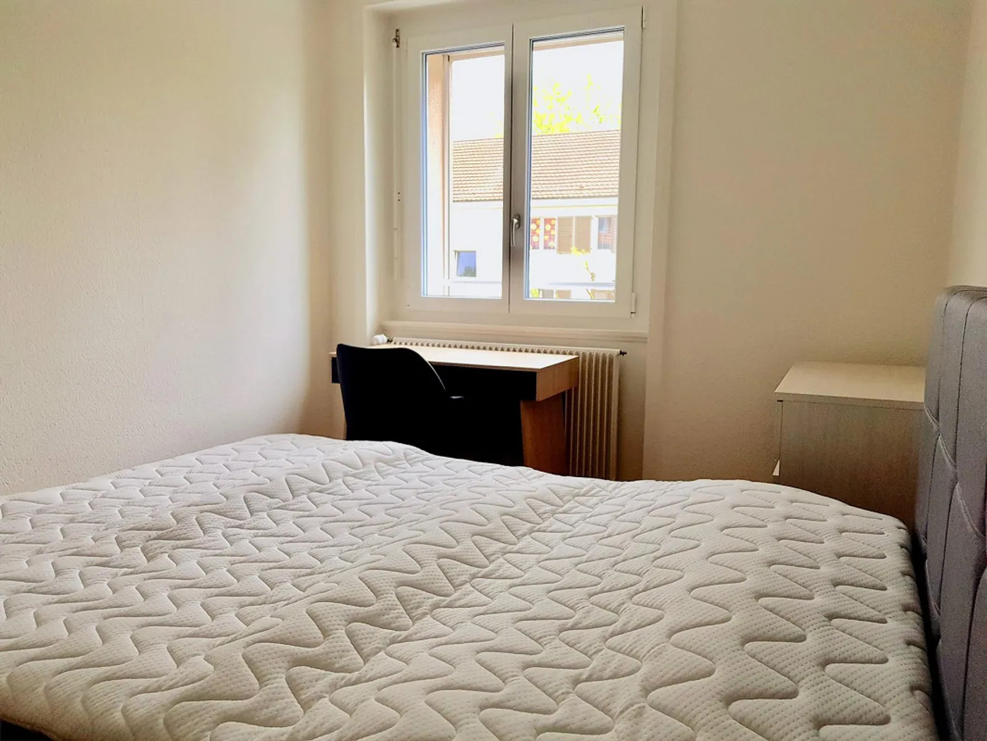 Möbliertes Zimmer in modernisierter Wohnung an top Lage - Foto 1 von 12