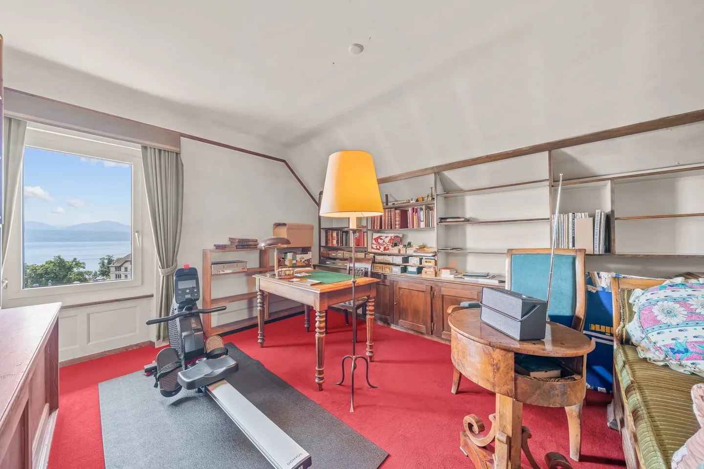 Affascinante Casa Familiare con Vista Lago - Foto 17 di 19