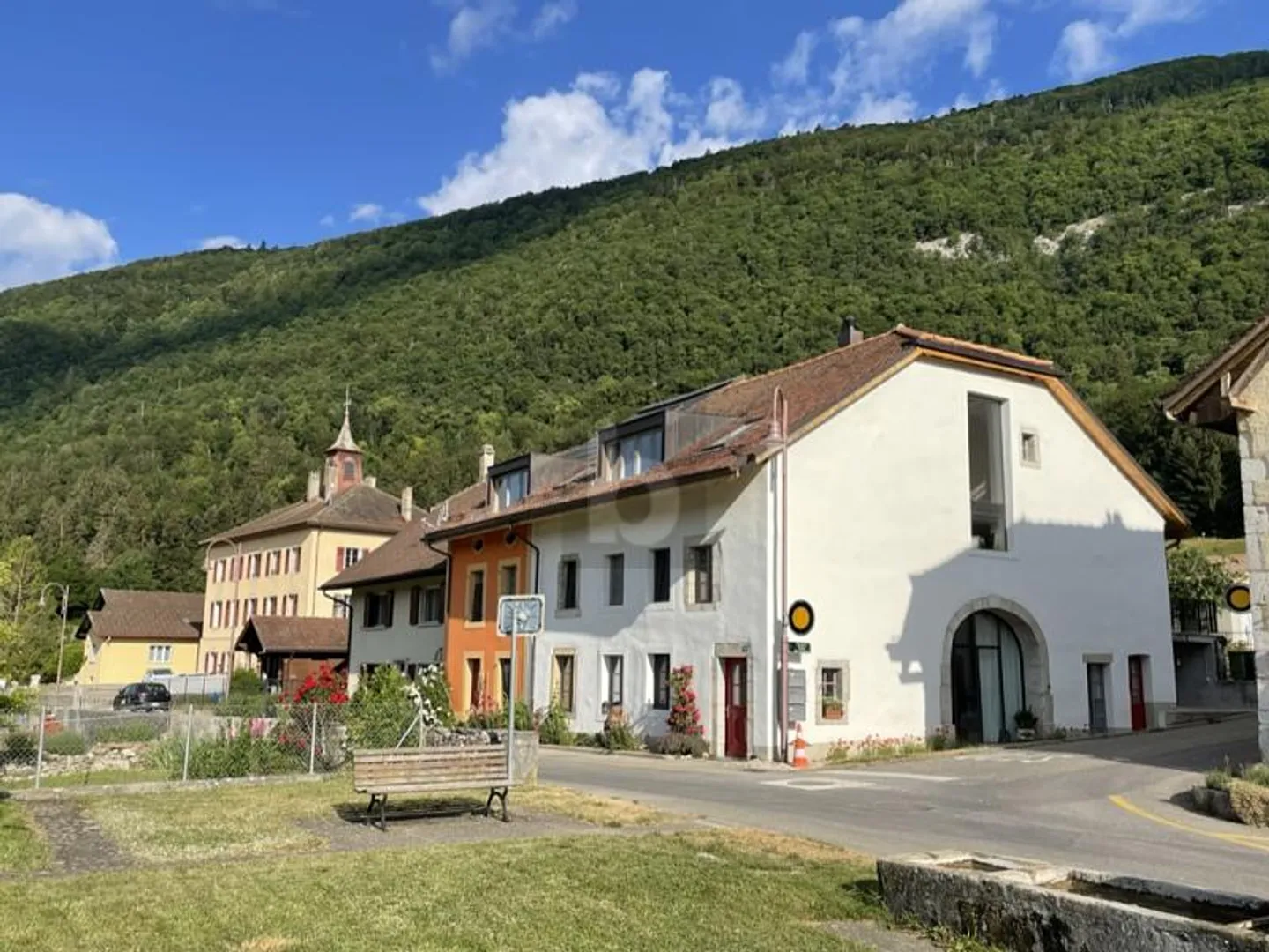 LUMINEUX ET MODERNE AVEC BELLE TERRASSE - Photo 1 sur 6